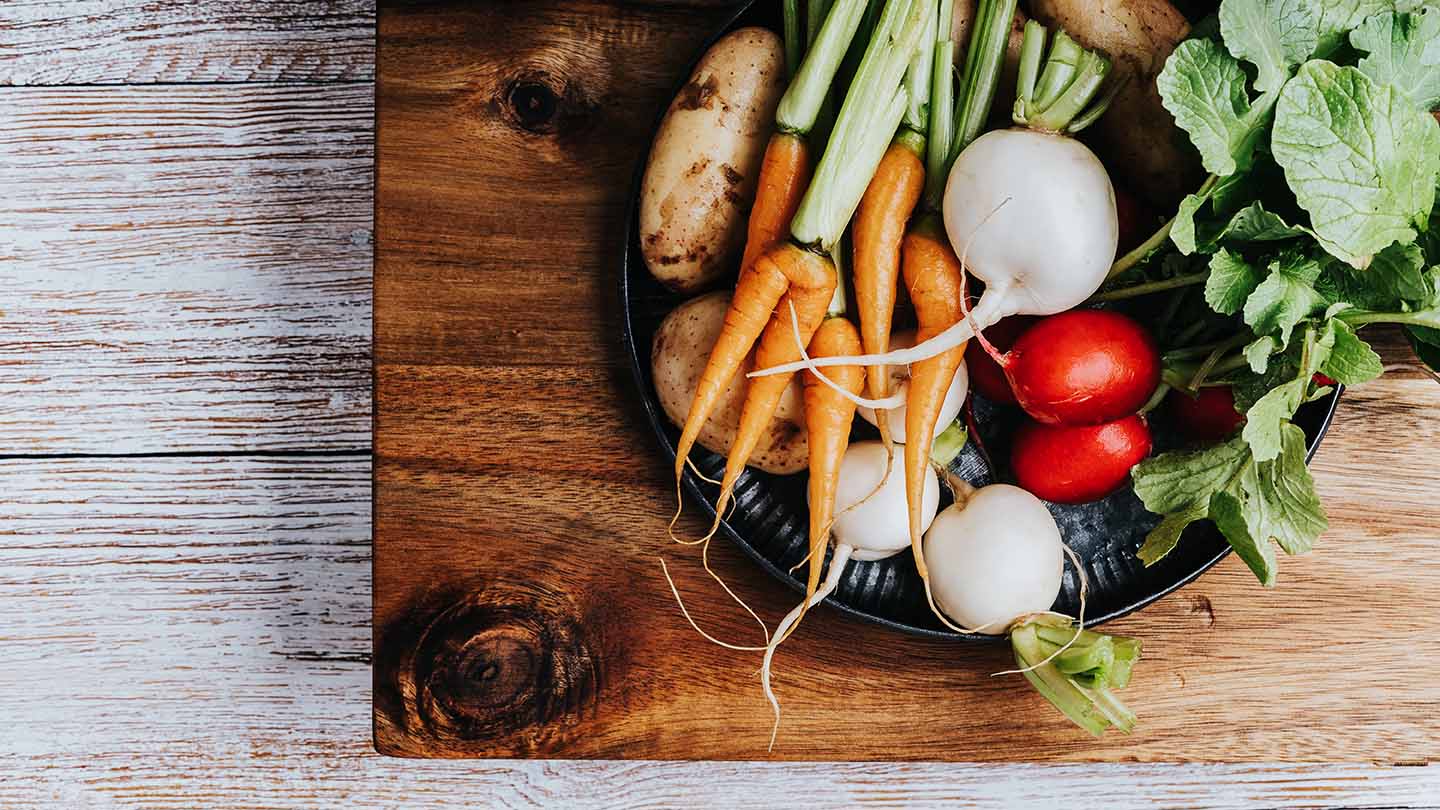 A plate of vegetables