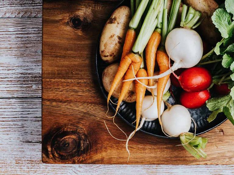 A plate of vegetables
