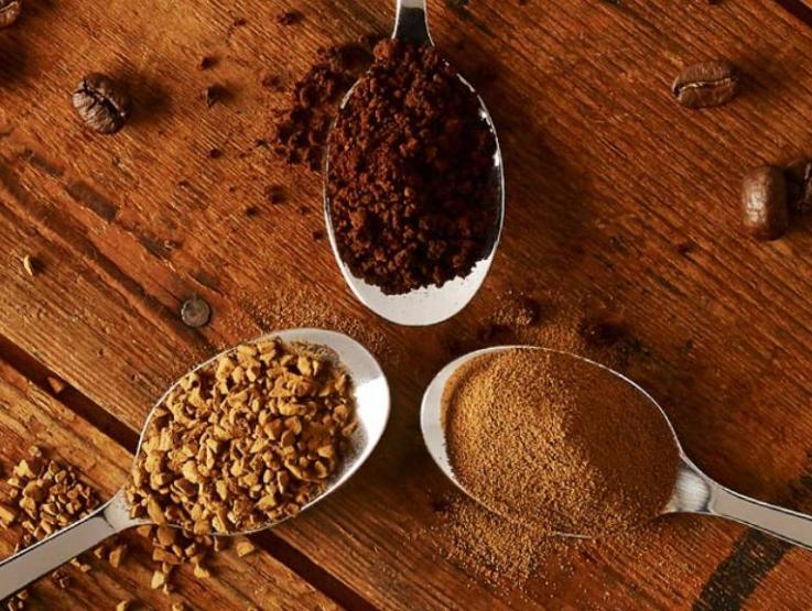 spoons with different coffee blends on them