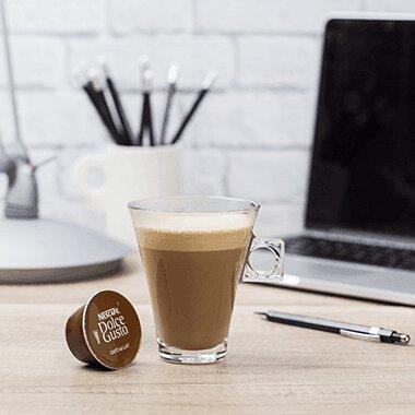 Nescafé Dolce Gusto Cafe au Lait drink and capsule