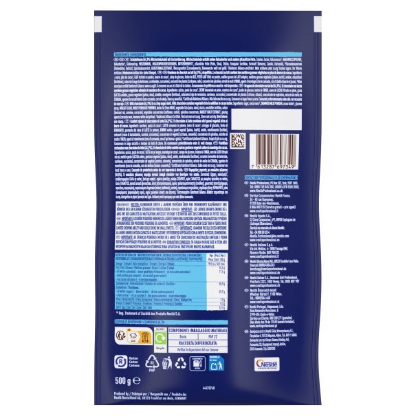 Nestlé Smarties Mini Professional chocolate candy in a blue bag displaying ingredients, nutrition info, storage advice