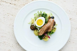 GARDEN GOURMET® Sensational™ Cumberland Sausage used in Salad Niçoise recipe