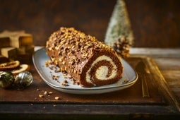 kitkat-chocolate-yule-log