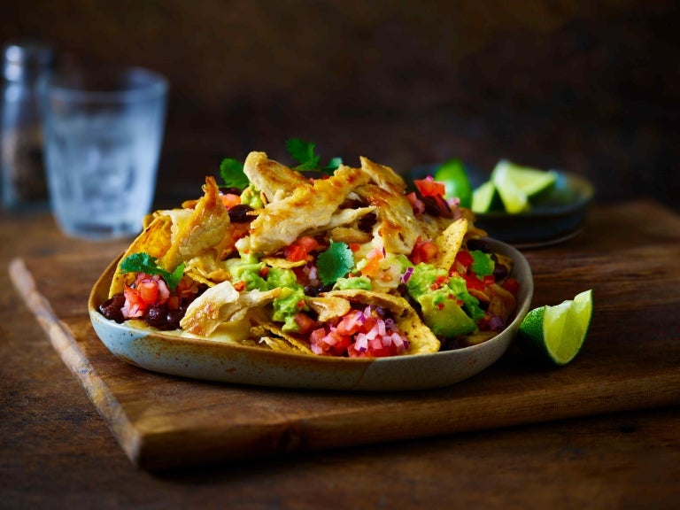 GARDEN GOURMET Professional Pulled Chicken Fillet salad dish